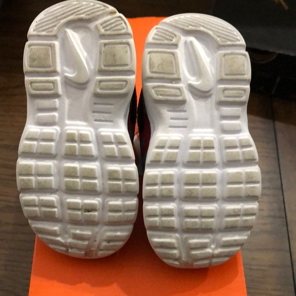 Shoes - Picture 3 of 4